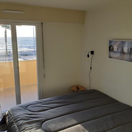 Appartement Cavalaire Face A La Mer Luaran gambar