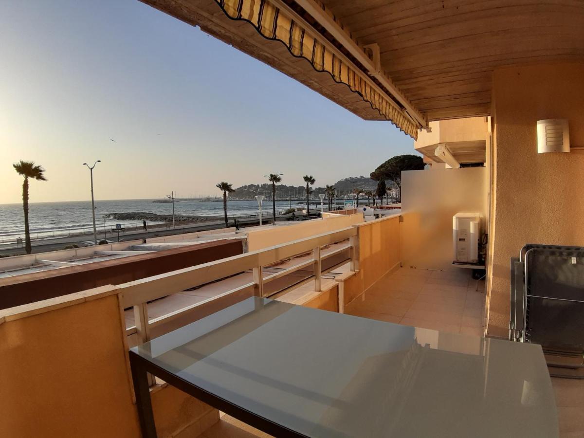 Appartement Cavalaire Face A La Mer Luaran gambar