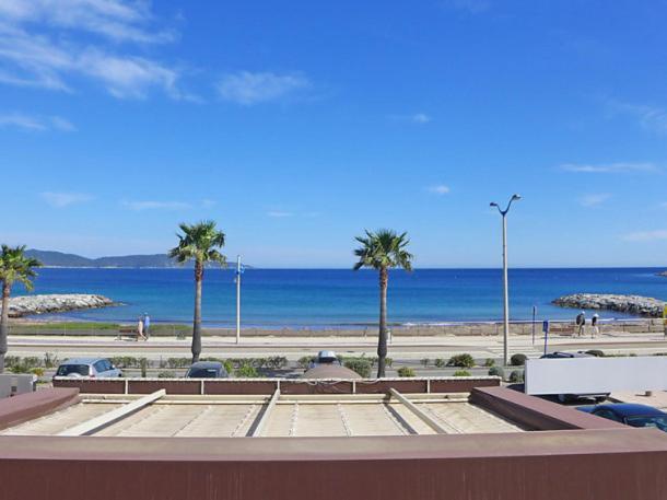 Appartement Cavalaire Face A La Mer Luaran gambar